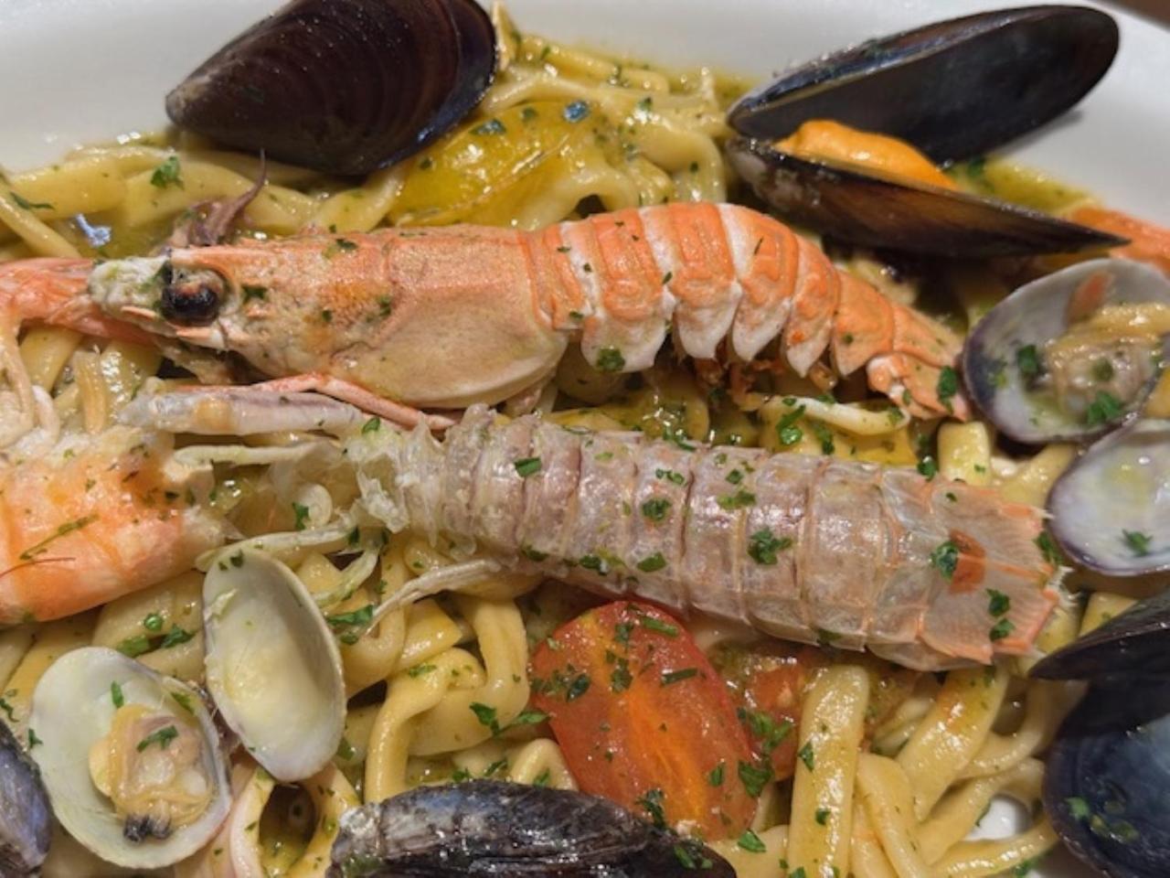 Hotel Ristorante Milton 瓦拉泽 外观 照片