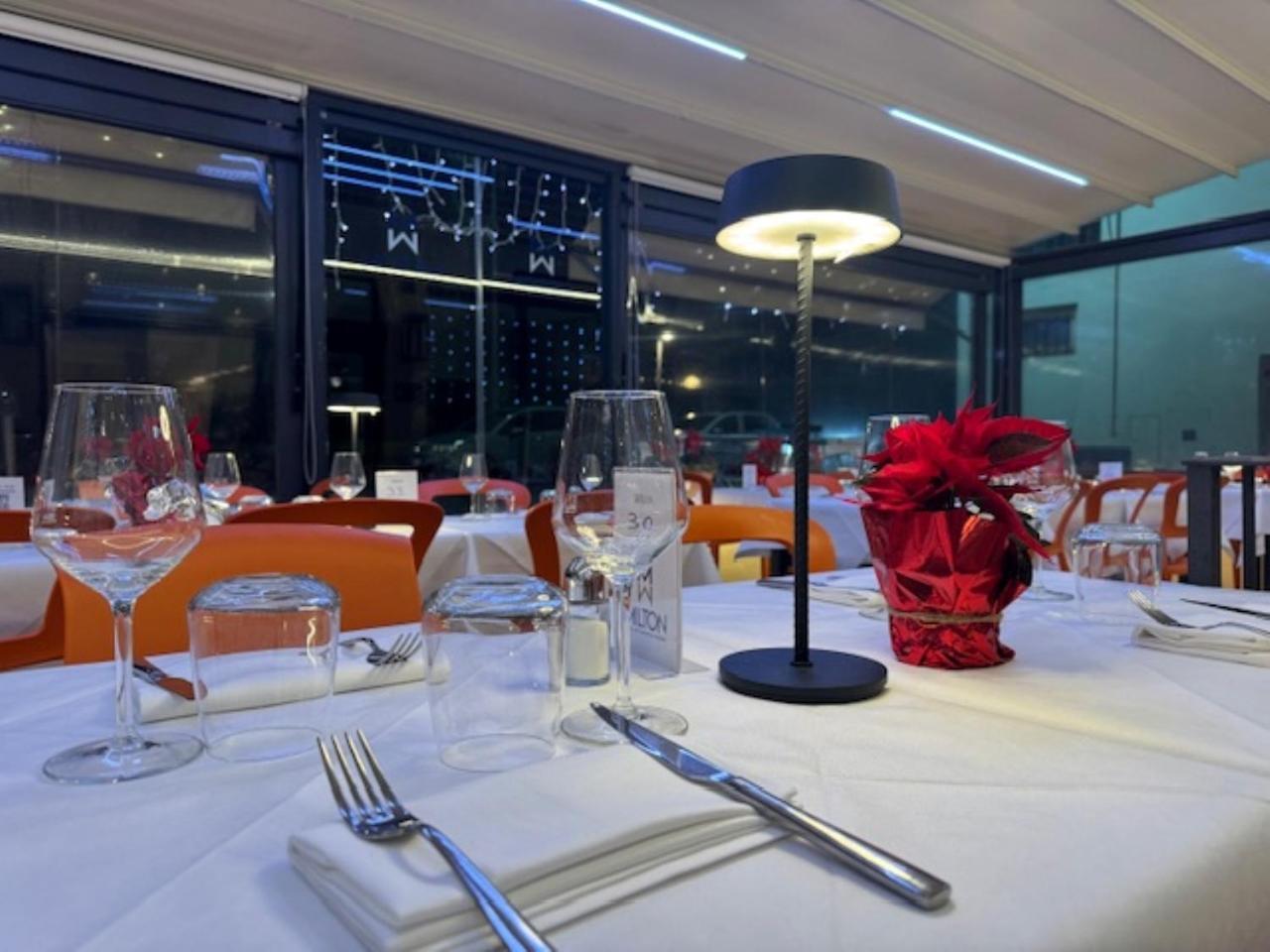 Hotel Ristorante Milton 瓦拉泽 外观 照片
